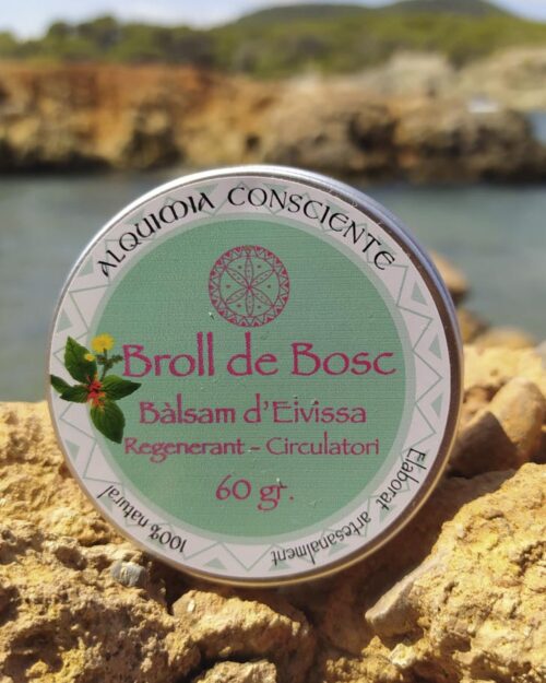 Es un producto natural elaborado artesanalmente con tres potentes plantas medicinales recolectadas en Ibiza beneficiosas para mejorar la circulacion, piernas cansadas, protege y sana tu piel
